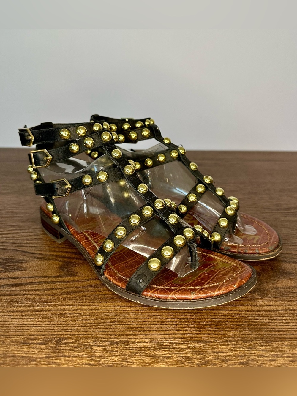 Sam Edelman Eavan Studded Gladiator Sandal in Black/Gold Size 6.5